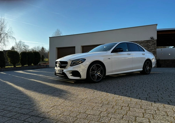 Mercedes-Benz Klasa E cena 238000 przebieg: 73000, rok produkcji 2018 z Ćmielów małe 407